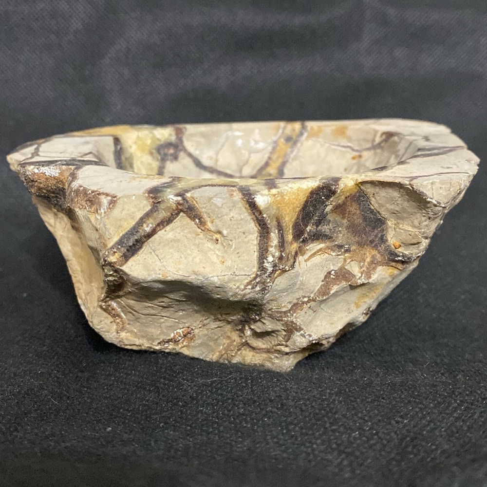 Madagascar Genuine Howlite Sphere cream Healing Crystal Bowl